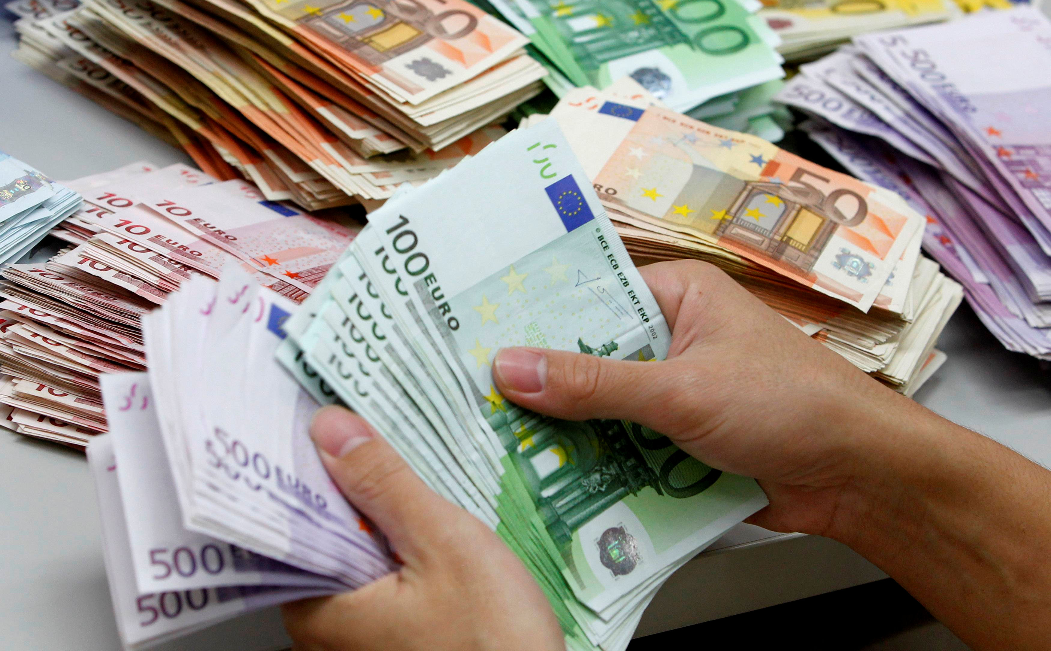 Ue: “Le 4 banche salvate vendevano prodotti inadatti, governo italiano responsabile”