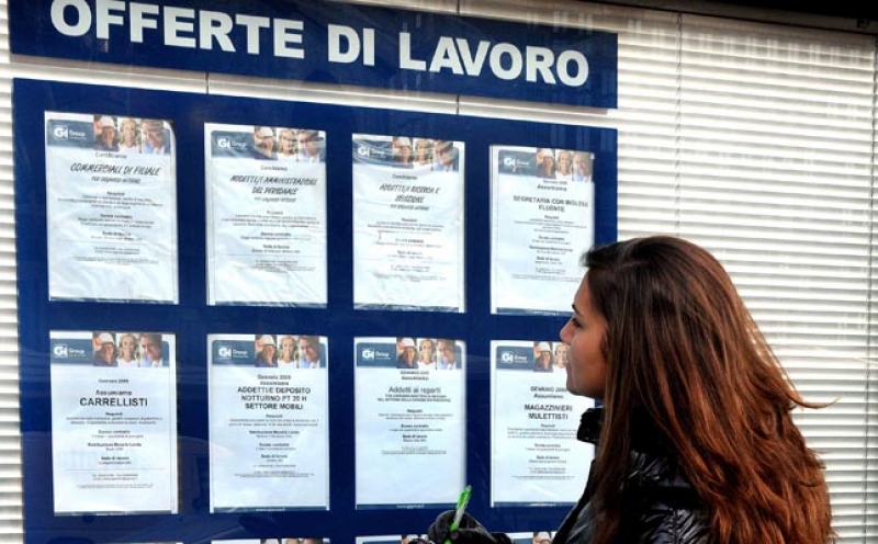 Lavoro, il grande bluff del Jobs act di Renzi