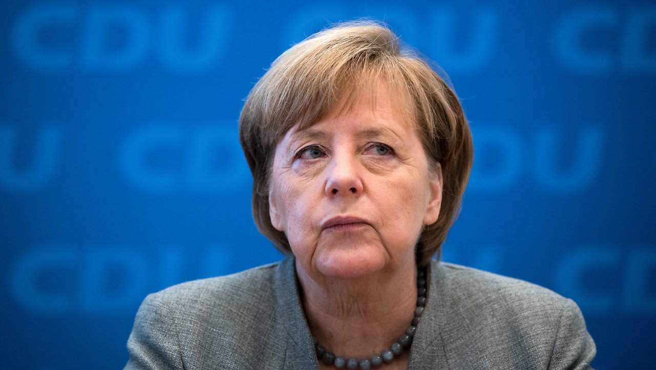 Angela Merkel ha giurato da cancelliera