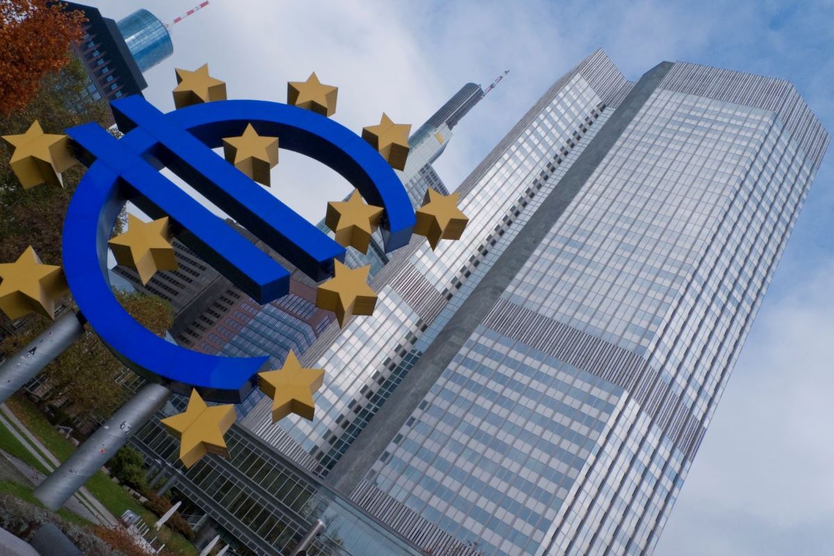 Eurozona, Indice PMI migliore delle attese