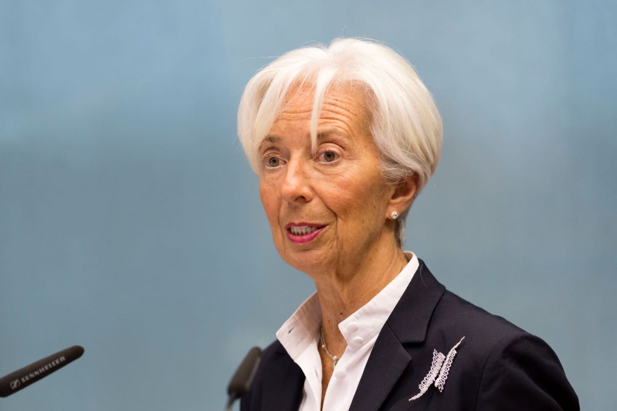 Eurozona, Lagarde: «Economia continua a crescere»