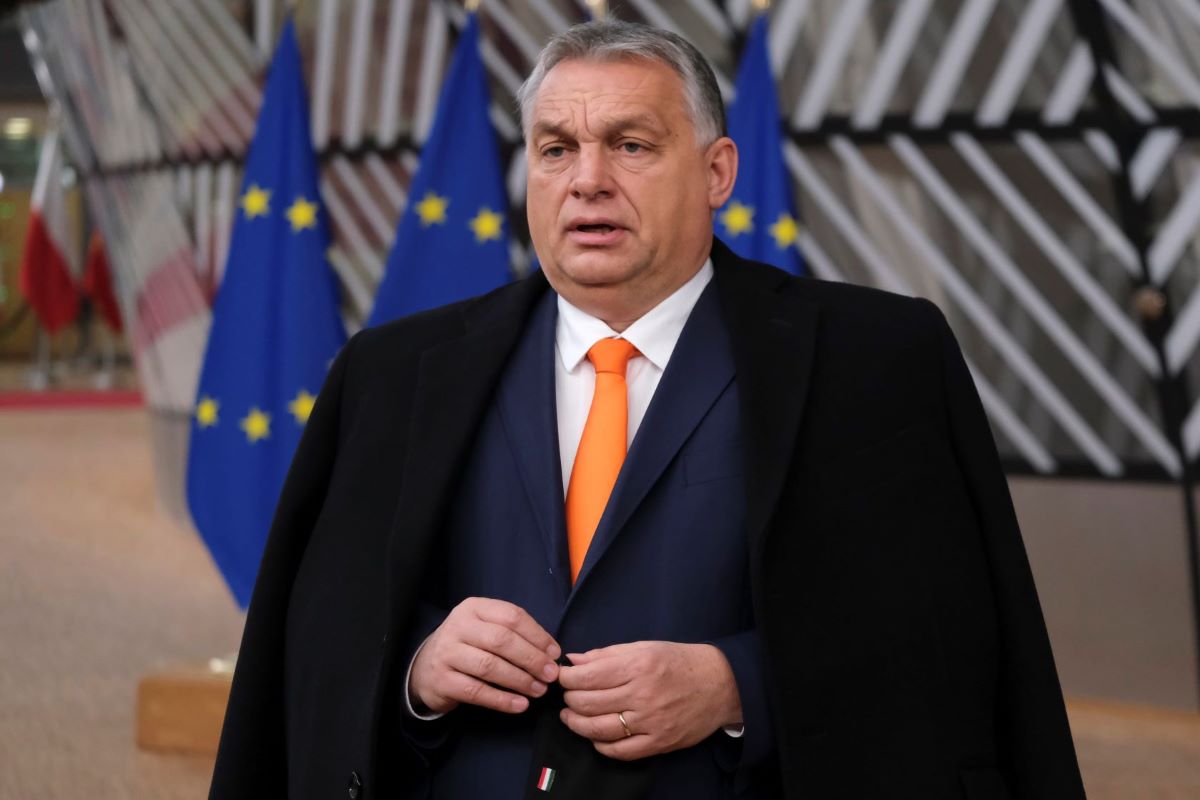 Parlamento UE, partito di Orban lascia Ppe