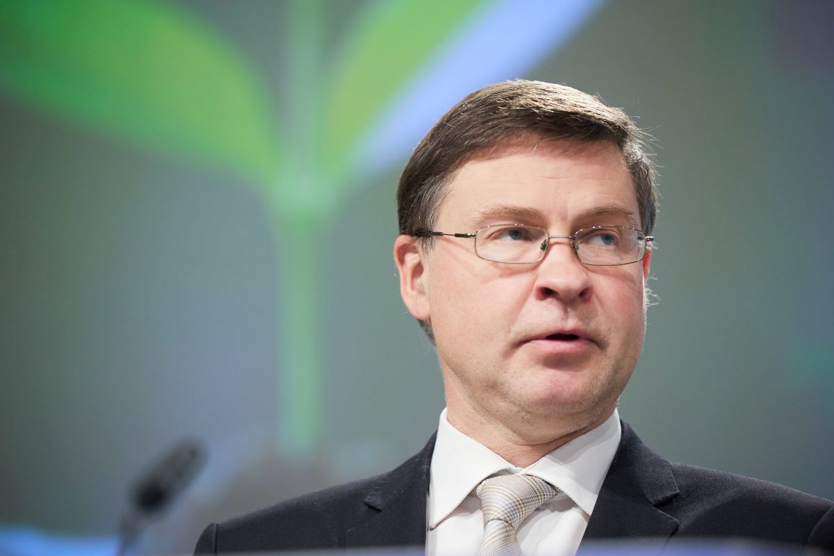 Recovery, Dombrovskis: «Stop a esborsi senza rispetto dei criteri»
