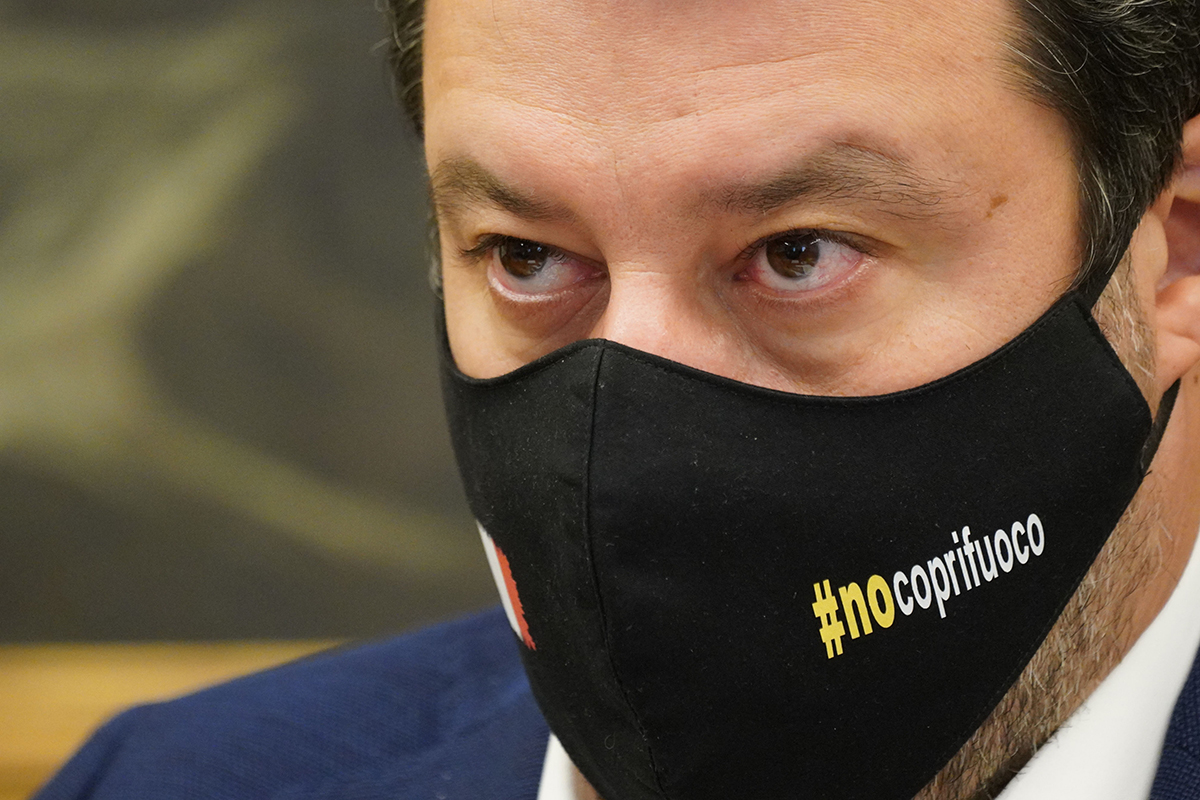 Salvini: «Abolizione del coprifuoco entro il 10 maggio»