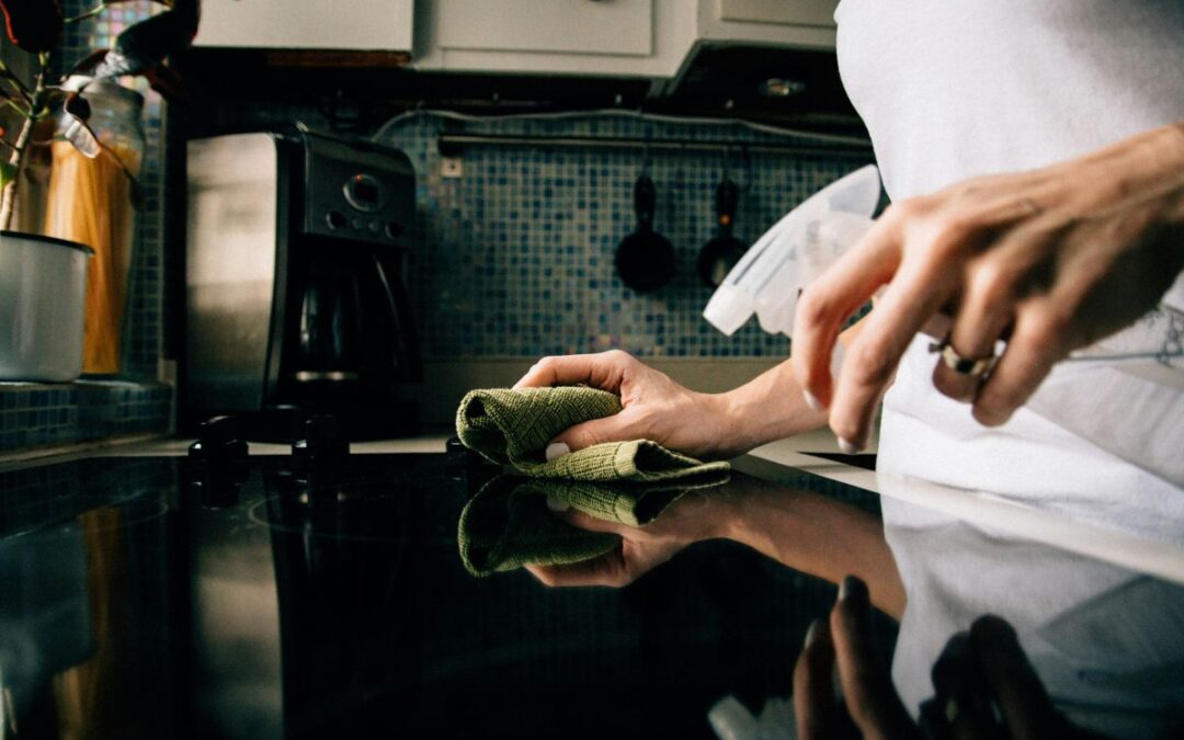Lavoro domestico: per le donne meno ore in casa
